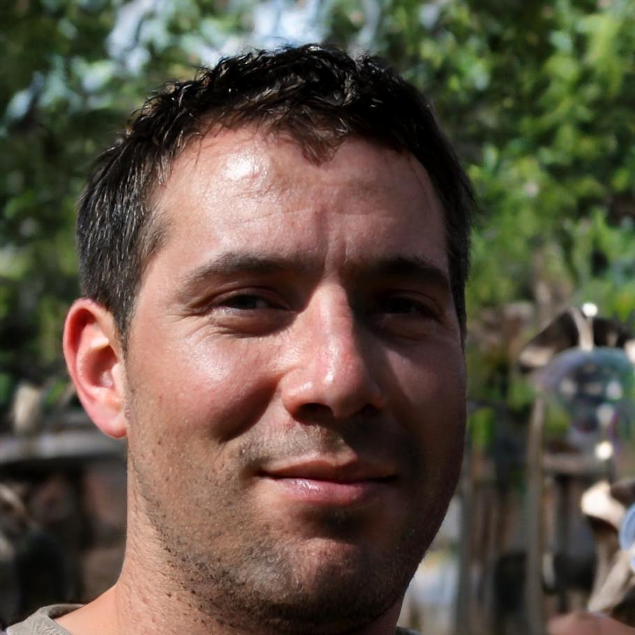 Porträt von Frederik Kowalewski, Senior-Dozent für kreative Methoden